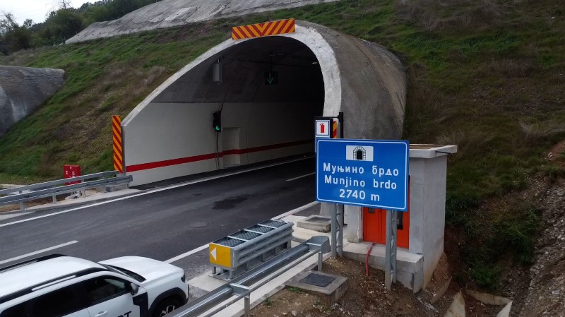 Mogli smo umesto potpuno da zatvaramo svaki dan po 15 minuta, ali bi to trajalo u nedogled: Oglasili se stručnjaci koji rade na tunelima Laz i Munjino Brdo - ovakva praksa je standard svuda u Evropi 