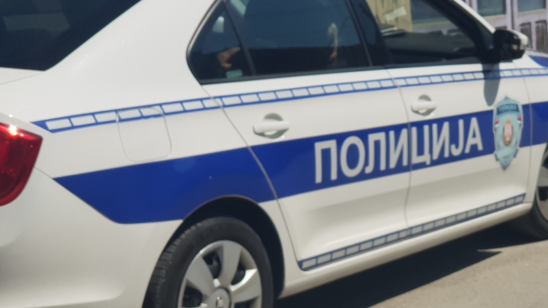 Mladić pretukao devojčicu u blizini Medicinske škole u Čačku