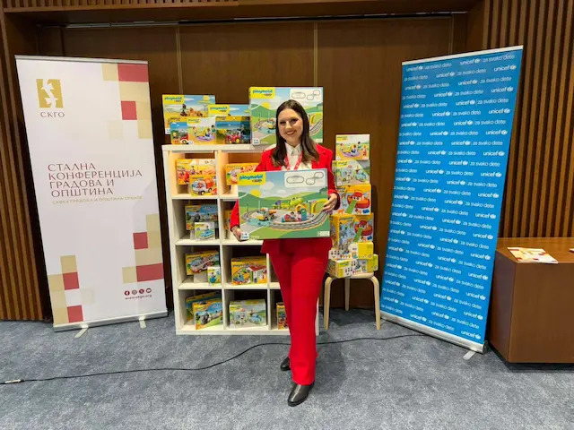 Lepa vest: Čačanski mališani dobiće edukativne igračke, vrednost donacije 300.000 dinara