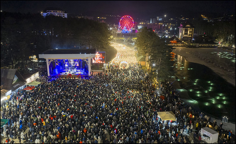 Neverovatna brojka - 100.000 ljudi za samo nekoliko dana posetilo Zlatibor: Ova srpska planina nastavlja da obara rekorde, raspolaže sa 60.000 kreveta i bukvalno sve je popunjeno (FOTO)