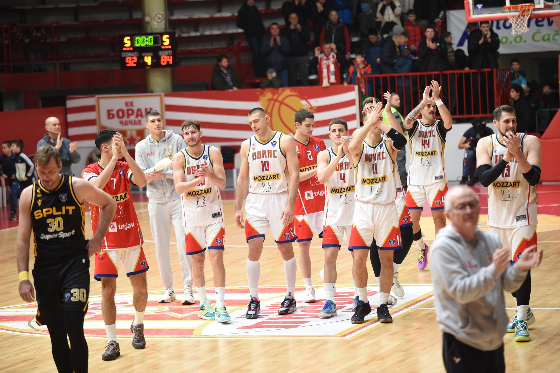 Borac Mozzart slomio Split u Hali kraj Morave i upisao zlata vrednu pobedu