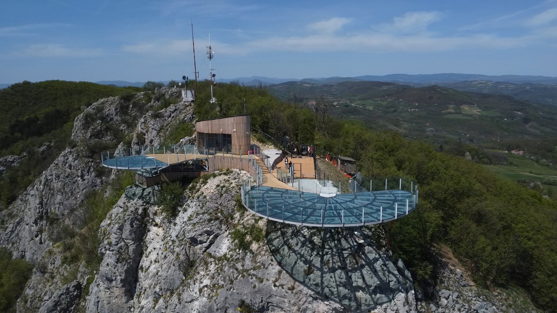 Konačno poznat datum: Stakleni vidikovac na Kablaru otvara se u četvrtak