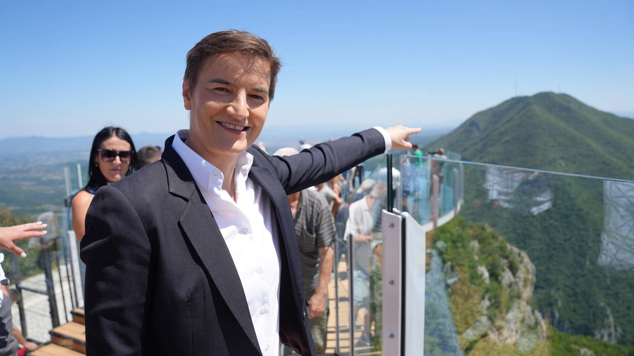 Ana Brnabić na otvaranju Skywalka na Kablaru: „U ovaj projekat uložila sam mnogo energije i truda“