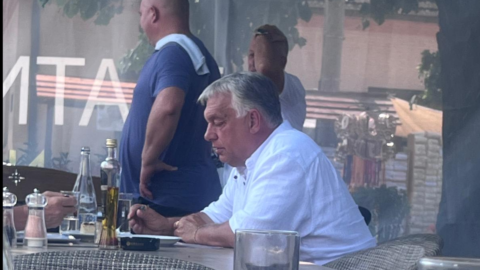 Probao svadbarski kupus i hajdučki ćevap: Orban oduševio u Dragačevu, na Sabor trubača stigao bez pompe i telohranitelja